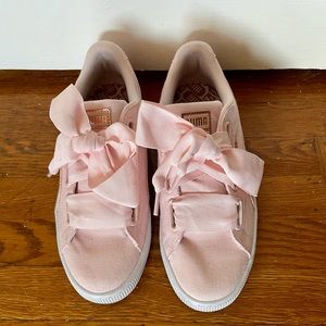 Puma basket heart sneakers size 8.5 worn once